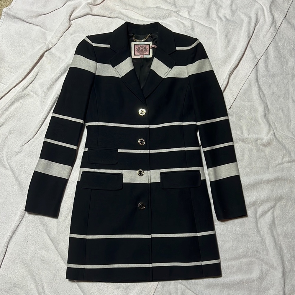 Juicy Couture women's petite dress coat, black and white